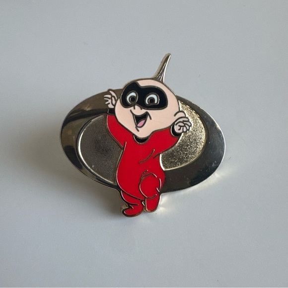 DISNEY THE INCREDIBLES OVAL  SPLENDID PINS SET LANYARD PIN  SET OF 5 2018 - Picture 2 of 10